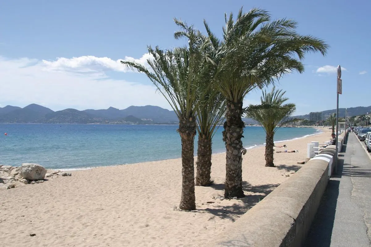 #Cannes Boccacabana Beach, Seafront, In Resid Pierre&Vacances Classe 3 Stars 0*, קאן
