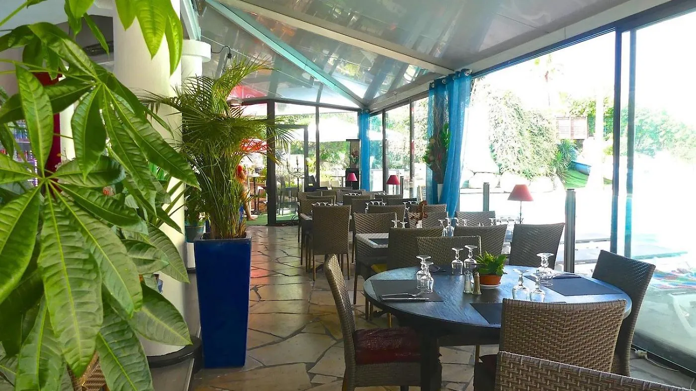 #Cannes Boccacabana Beach, Seafront, In Resid Pierre&Vacances Classe 3 Stars צרפת