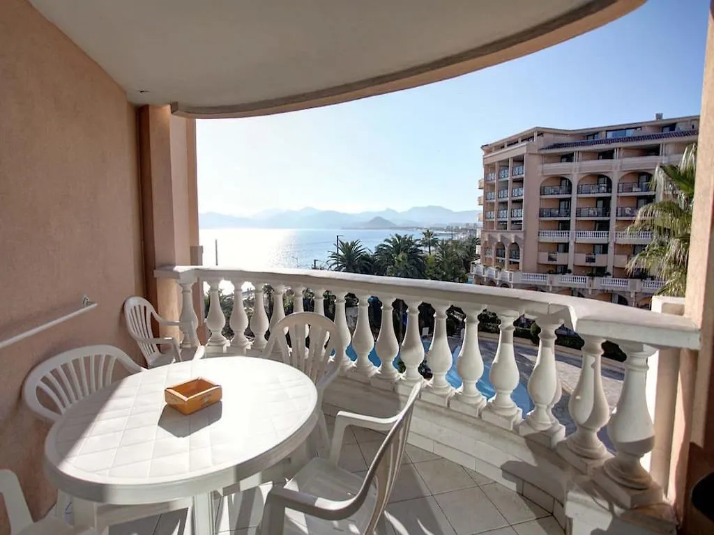 #Cannes Boccacabana Beach, Seafront, In Resid Pierre&Vacances Classe 3 Stars קאן